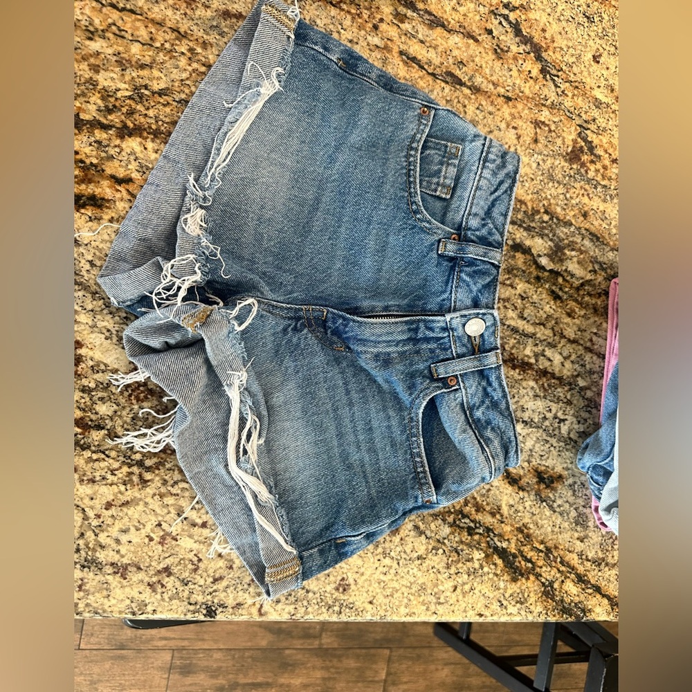 Cutoff jean shorts